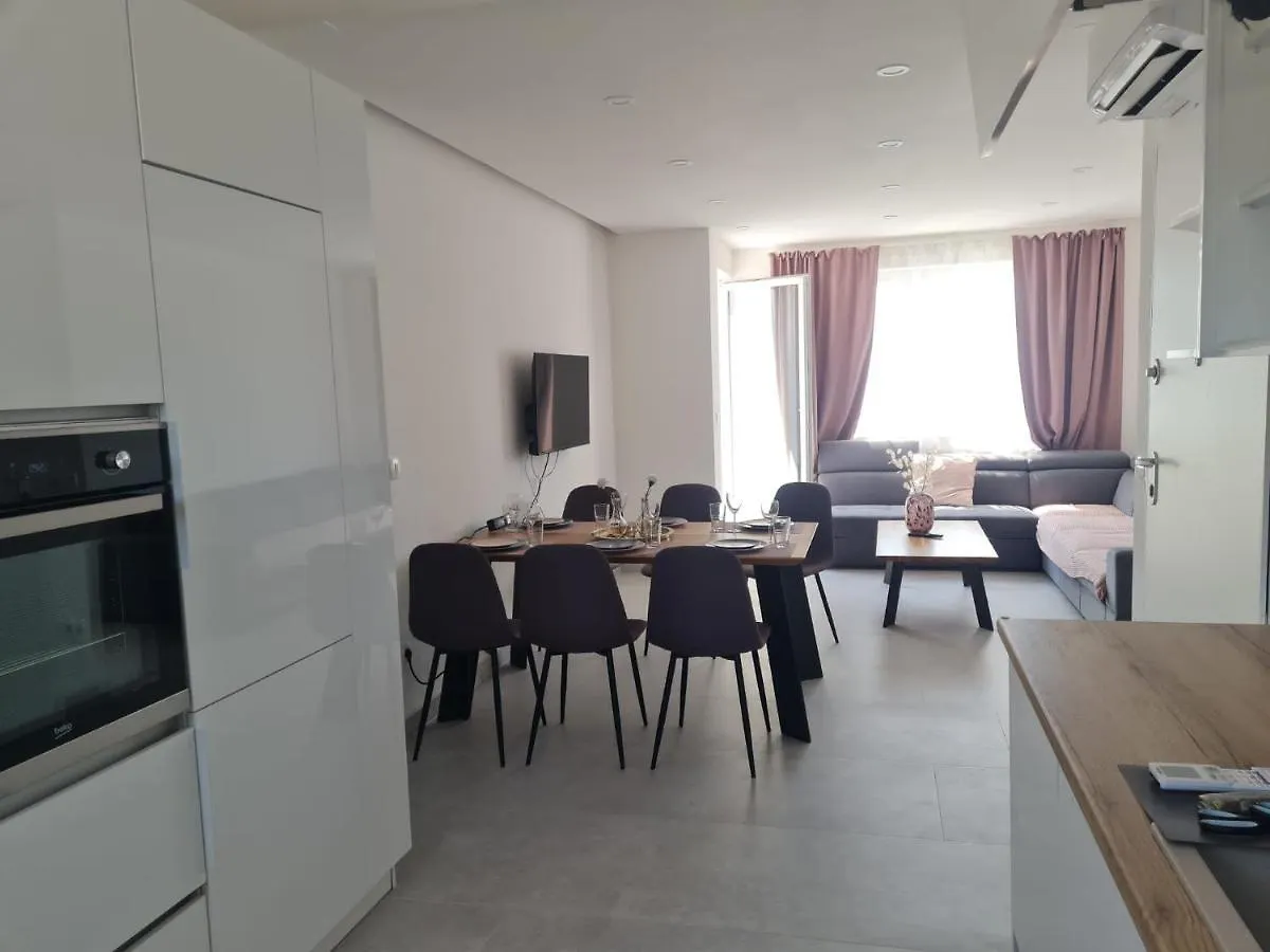 Holiday Apartment Marijana Kastela
