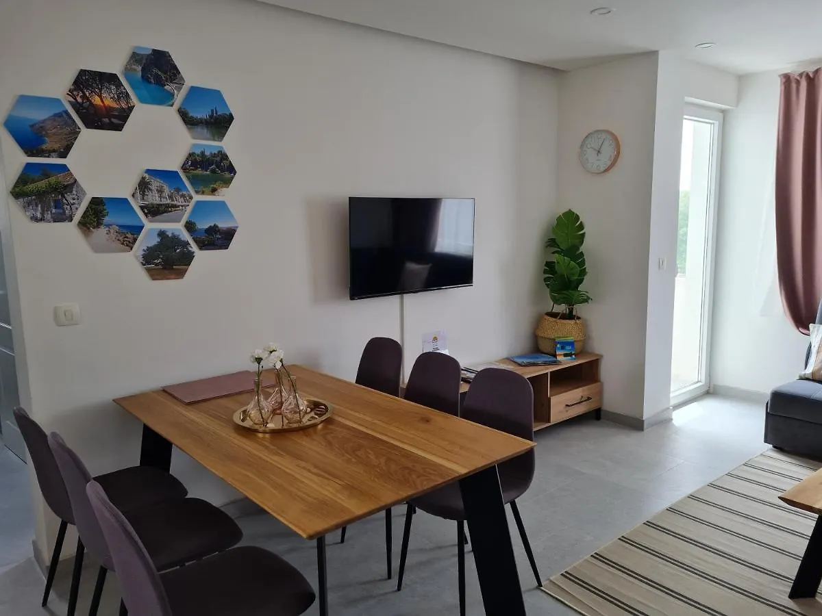 Holiday Apartment Marijana Kastela